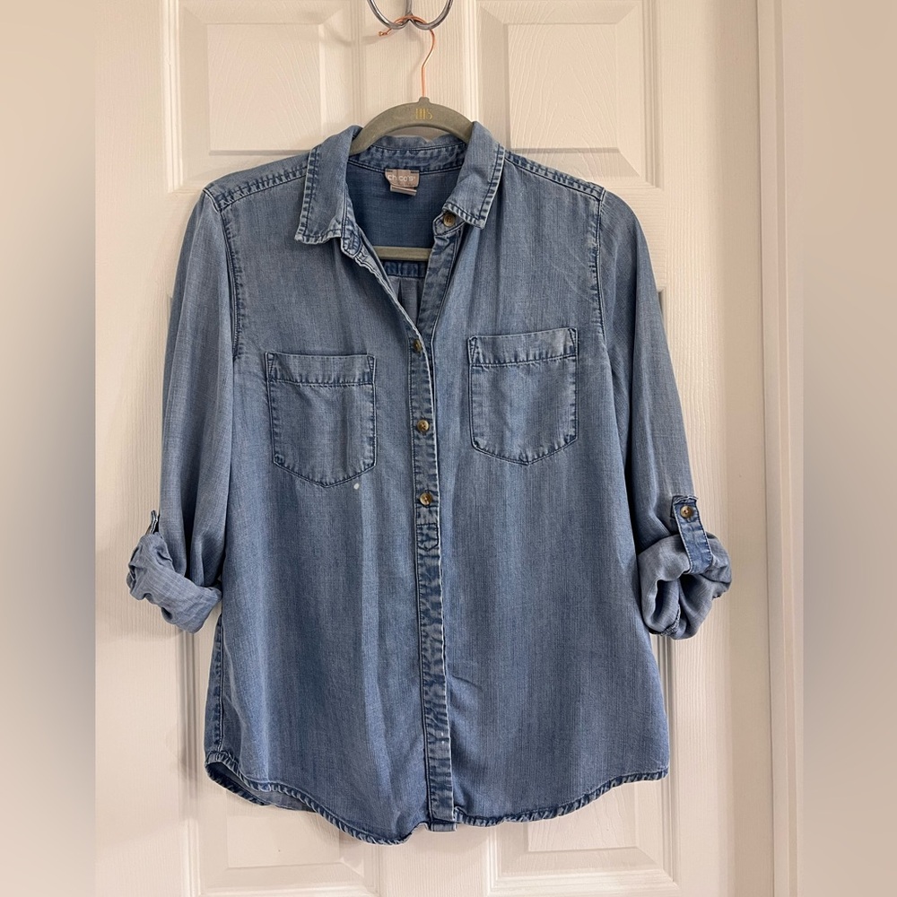 Chico’s blue denim long sleeve button up size medium